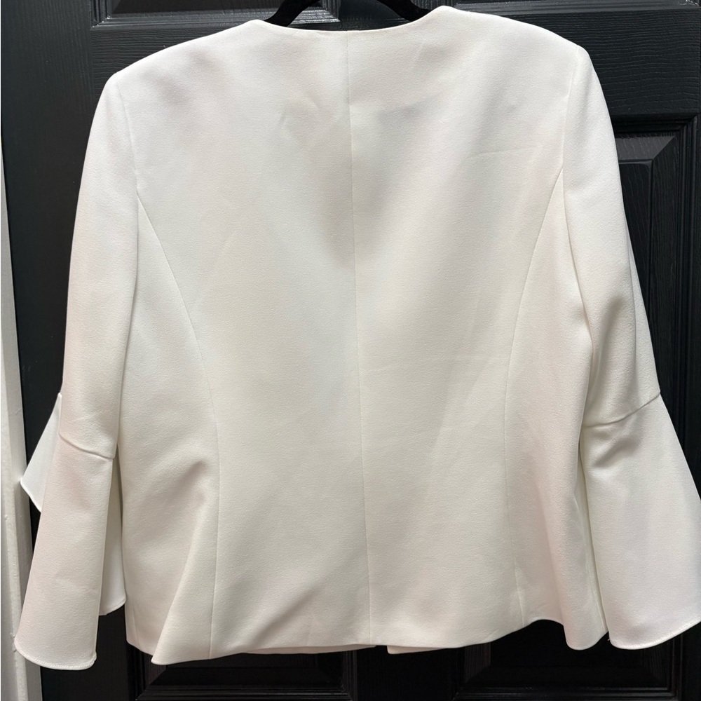 Kasper Off-White Ruffle Sleeve Jacket - Picture 3 of 9